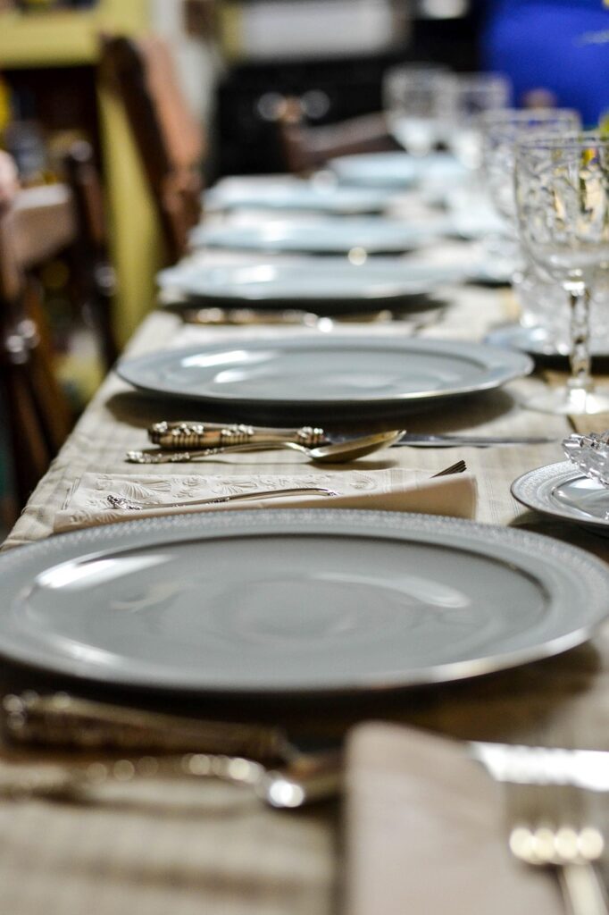 family dinner, thanksgiving, meal, holiday, celebration, traditional, place setting, china, family dinner, family dinner, family dinner, family dinner, family dinner, thanksgiving, place setting
